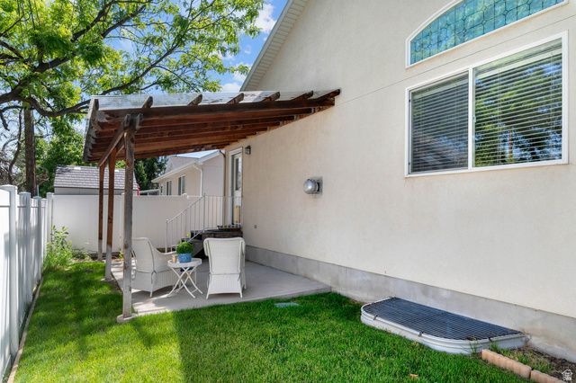7471 S GREENWOOD VILLAGE DR, Midvale, UT 84047