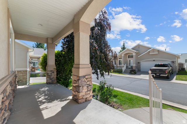7471 S GREENWOOD VILLAGE DR, Midvale, UT 84047