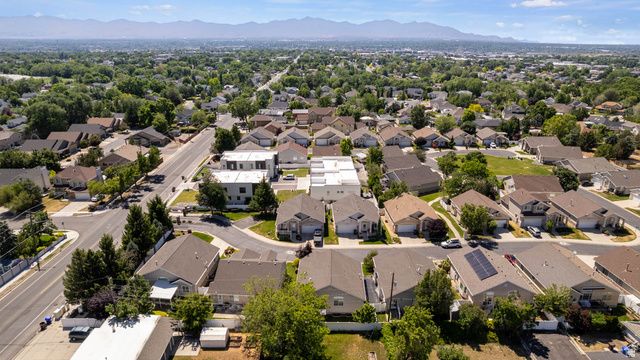 7471 S GREENWOOD VILLAGE DR, Midvale, UT 84047