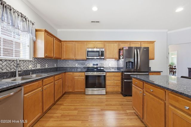 932 Dearborn Court, Winterville, NC 28590