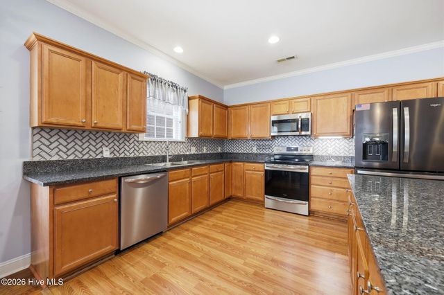 932 Dearborn Court, Winterville, NC 28590