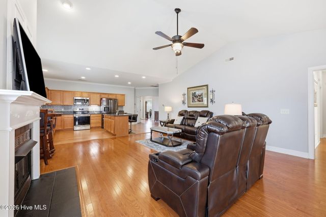 932 Dearborn Court, Winterville, NC 28590