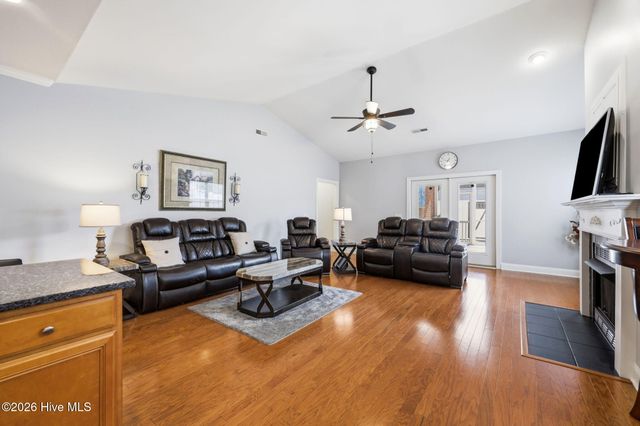 932 Dearborn Court, Winterville, NC 28590
