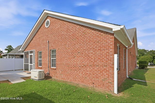 932 Dearborn Court, Winterville, NC 28590