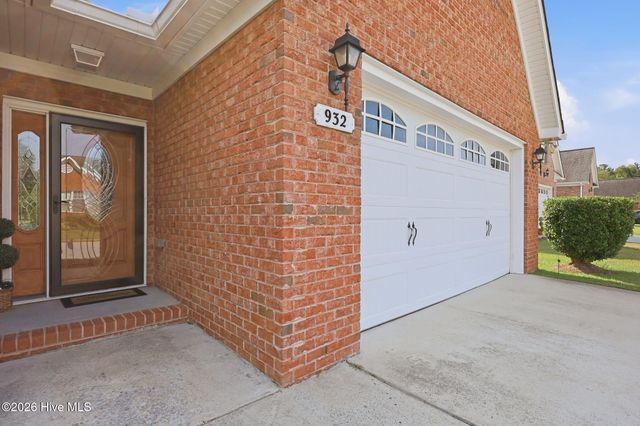 932 Dearborn Court, Winterville, NC 28590