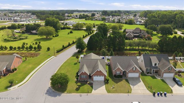 932 Dearborn Court, Winterville, NC 28590