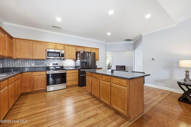 932 Dearborn Court, Winterville, NC 28590
