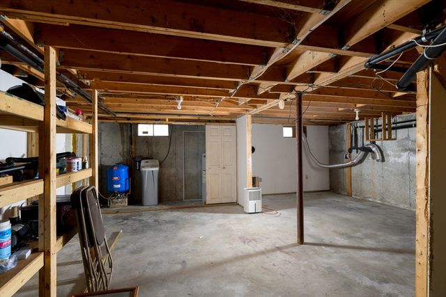 9 Sczygiel Rd, Ware, MA 01082