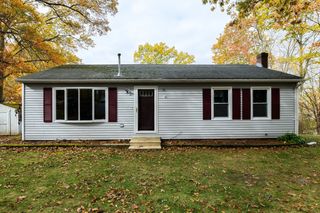 9 Sczygiel Rd, Ware, MA 01082