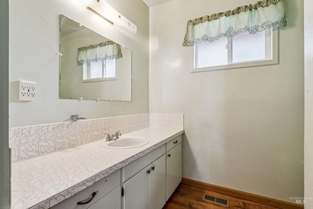 2602 W Woodlawn Ave, Boise, ID 83702