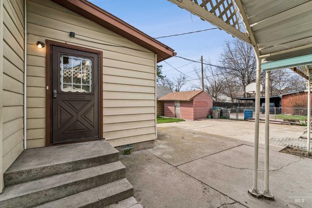 2602 W Woodlawn Ave, Boise, ID 83702