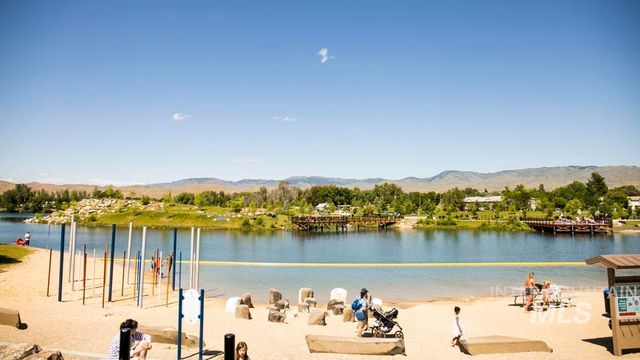 2602 W Woodlawn Ave, Boise, ID 83702