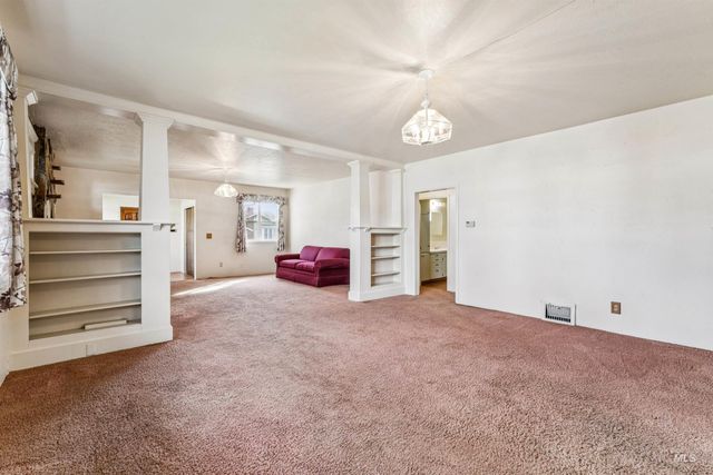 2602 W Woodlawn Ave, Boise, ID 83702