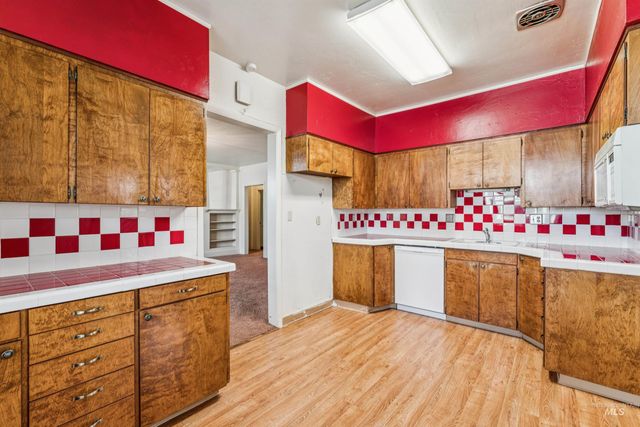 2602 W Woodlawn Ave, Boise, ID 83702