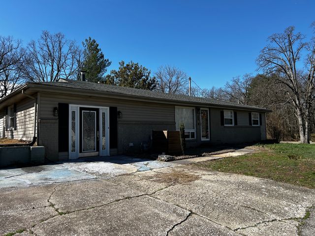 33 Westwood Drive, Mt Vernon, IL 62864