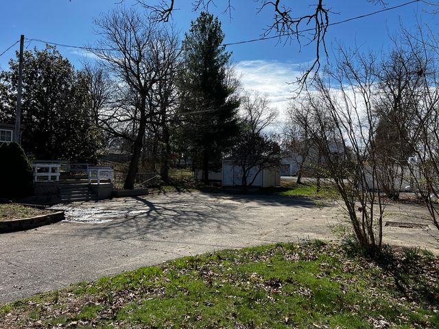 33 Westwood Drive, Mt Vernon, IL 62864