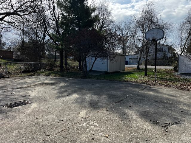 33 Westwood Drive, Mt Vernon, IL 62864