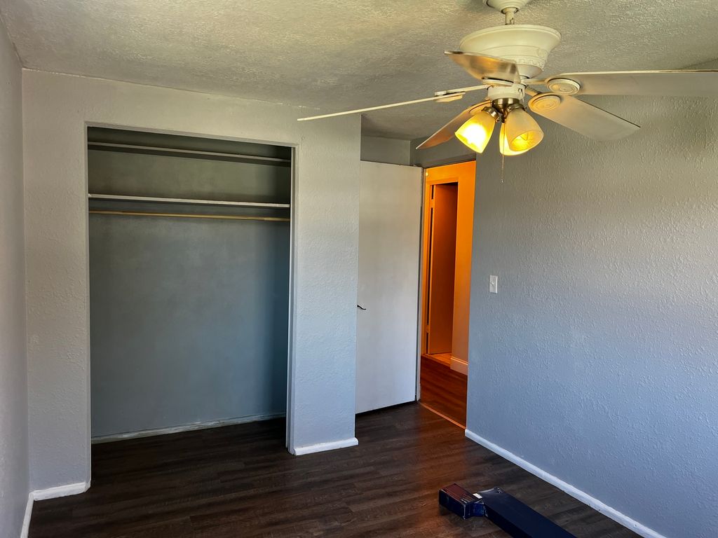 Image 19 of property listing at 33 Westwood Drive, Mt Vernon, IL 62864