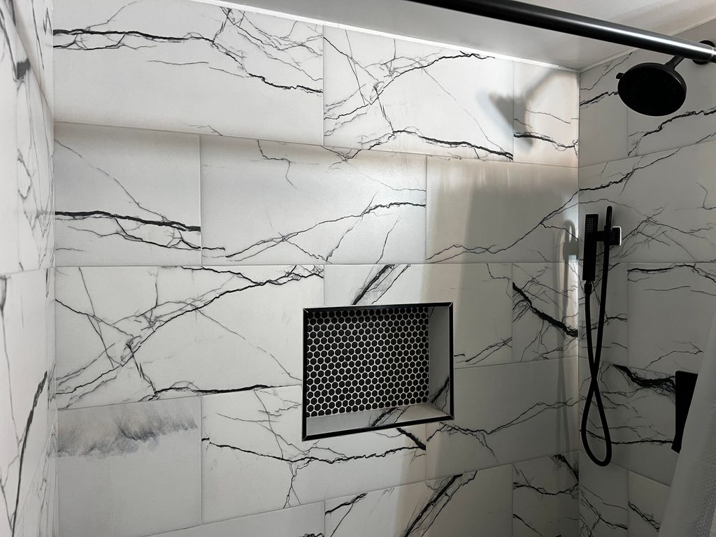 Image 28 of property listing at 33 Westwood Drive, Mt Vernon, IL 62864