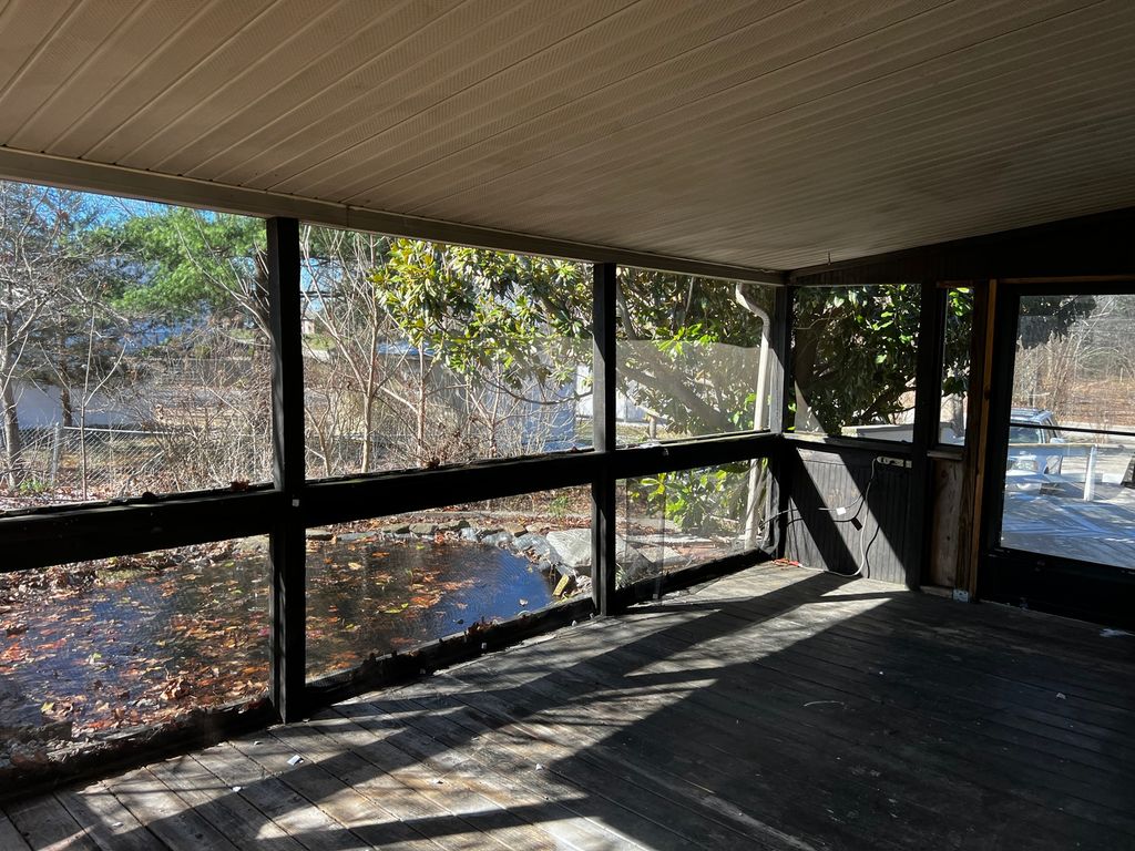 Image 33 of property listing at 33 Westwood Drive, Mt Vernon, IL 62864