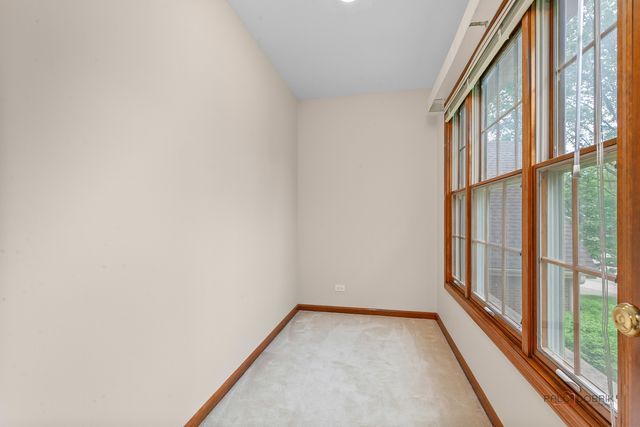 2872 Whispering Oaks Court, Buffalo Grove, IL 60089