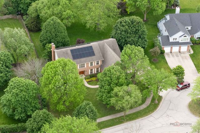 2872 Whispering Oaks Court, Buffalo Grove, IL 60089
