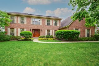2872 Whispering Oaks Court, Buffalo Grove, IL 60089