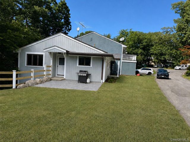 35 S Quincy Court S, Goldens Bridge, NY 10526