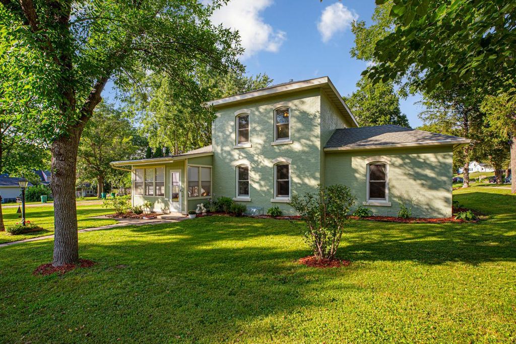 219 Davis Street, Le Sueur, MN 56058 — exterior