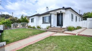 11445 Saticoy Street, North Hollywood, CA 91605