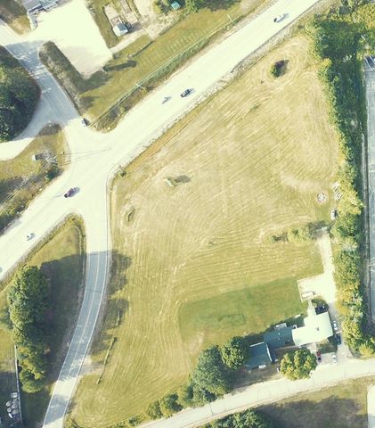 79 High Street, Pittsfield, NH 03263