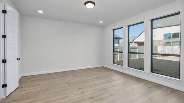 12214 Grassy Bend Drive, Mont Belvieu, TX 77523