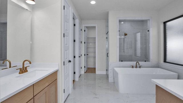 12214 Grassy Bend Drive, Mont Belvieu, TX 77523