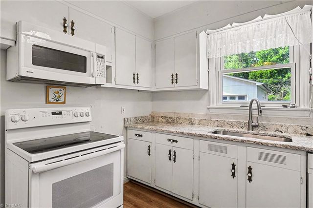 3608 Kirby Drive, Greensboro, NC 27403