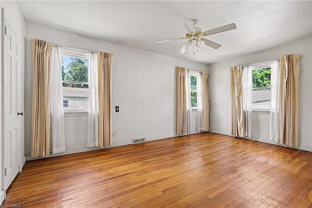 3608 Kirby Drive, Greensboro, NC 27403