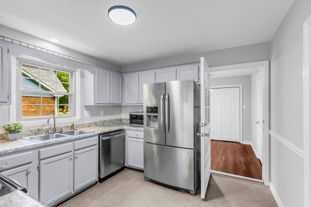 2614 Wellington Pl, Murfreesboro, TN 37128