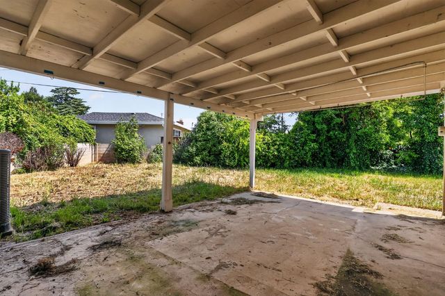 3860 Spencer Way, Sacramento, CA 95821