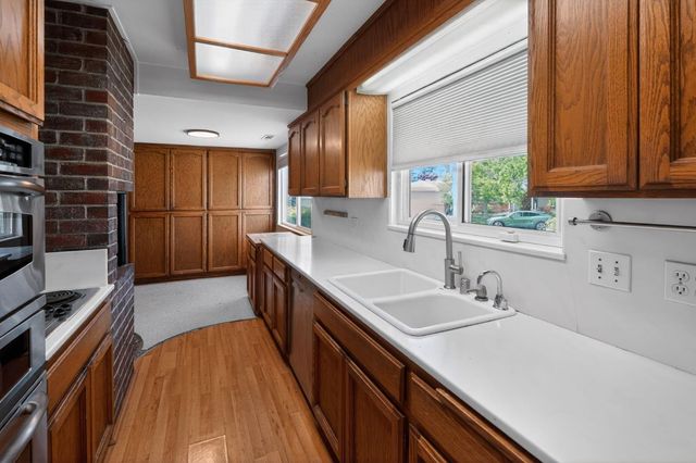 3860 Spencer Way, Sacramento, CA 95821