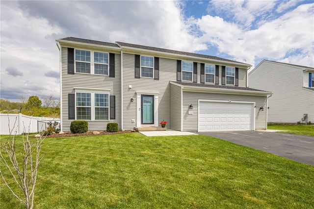 1103 Harlowe Lane, Farmington, NY 14425