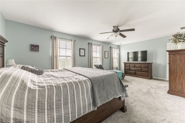 1103 Harlowe Lane, Farmington, NY 14425