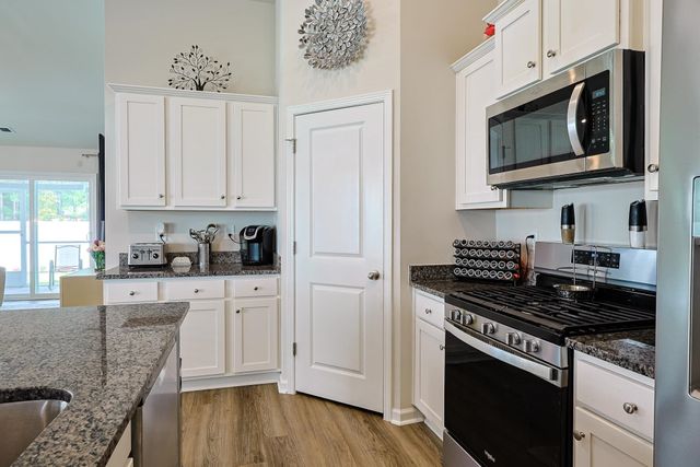 715 Eastridge Dr., Conway, SC 29526