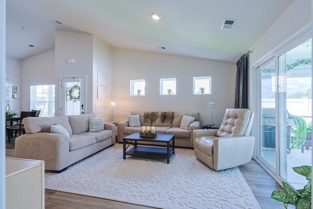 715 Eastridge Dr., Conway, SC 29526