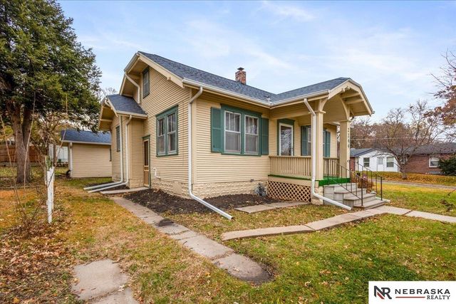 2244 S 33rd Street, Lincoln, NE 68506