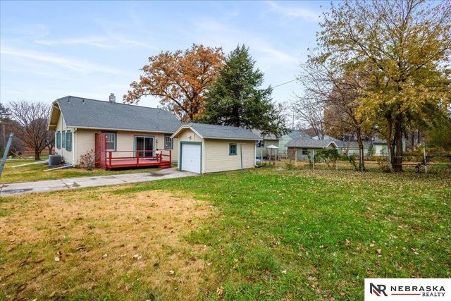 2244 S 33rd Street, Lincoln, NE 68506
