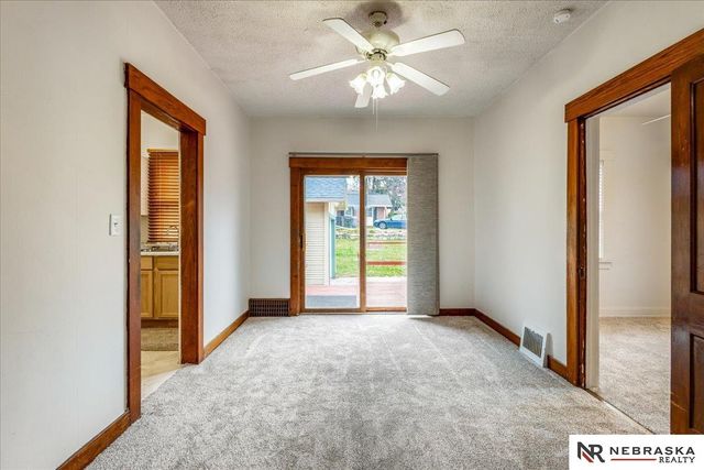 2244 S 33rd Street, Lincoln, NE 68506