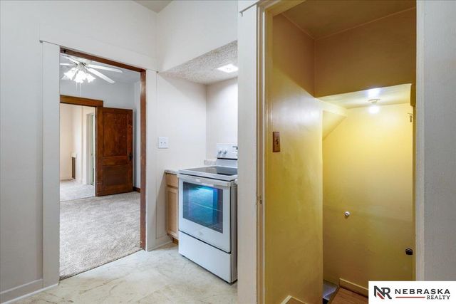 2244 S 33rd Street, Lincoln, NE 68506