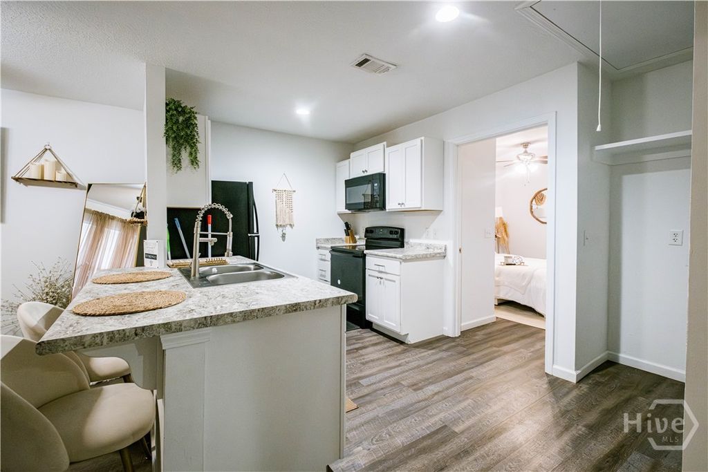 Image 11 of property listing at 36 SW Pine Street SW, Ludowici, GA 31316