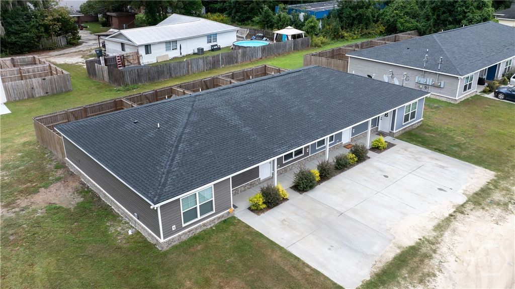 Image 2 of property listing at 36 SW Pine Street SW, Ludowici, GA 31316