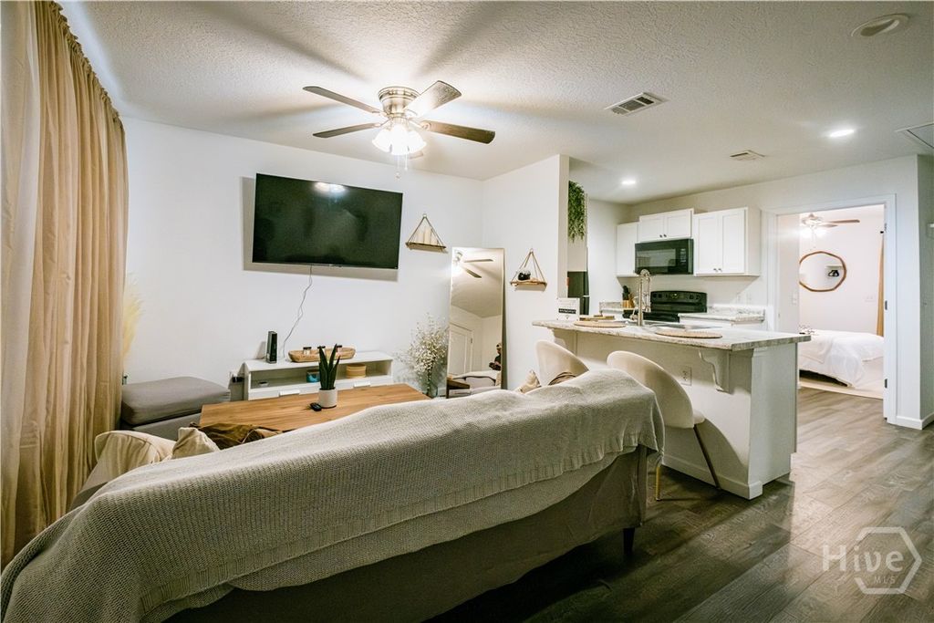 Image 3 of property listing at 36 SW Pine Street SW, Ludowici, GA 31316