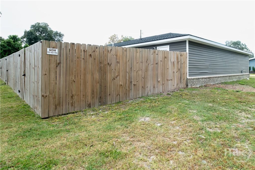 Image 33 of property listing at 36 SW Pine Street SW, Ludowici, GA 31316